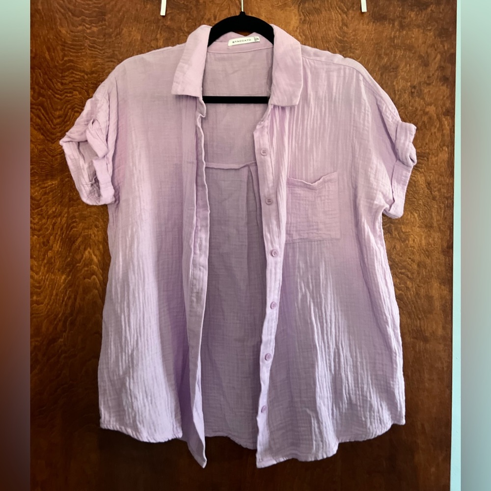 Staccato Light Lavender women’s Button-Down Shirt size M